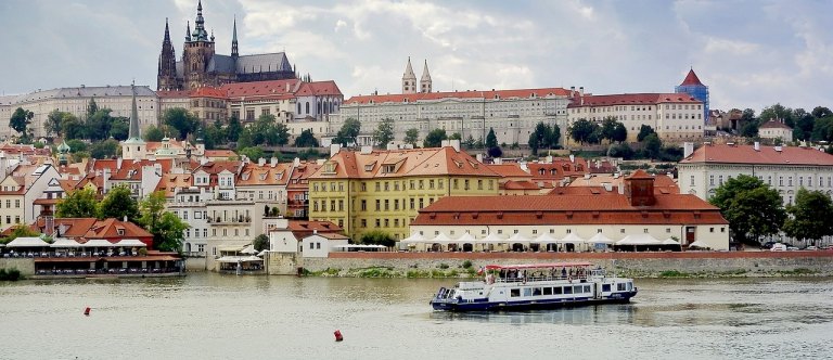 Po Praze nejen pěšky, ale také na vodě