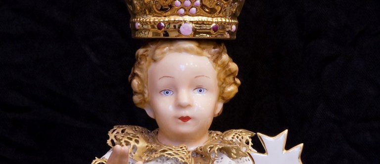 Pražské Jezulátko – magická soška, kterou uctívají věřící z celého světa