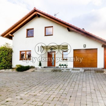 Prodej rodinného domu, 1190 m², Zlatá, Praha - Východ - foto č. 1