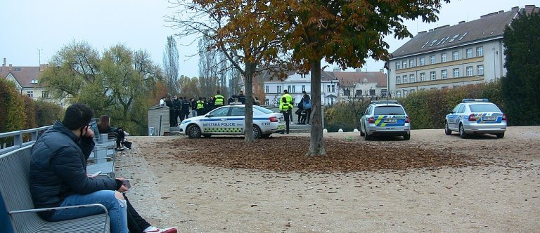 Exkluzivní rozhovor s Policií ČR: policejní brutalita a vyjádření k zásahu na Palackého náměstí